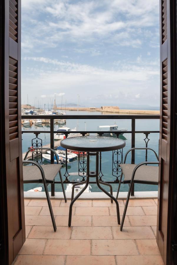 Destino Home Overlooking The Venetian Port Of Chania Chania  Buitenkant foto