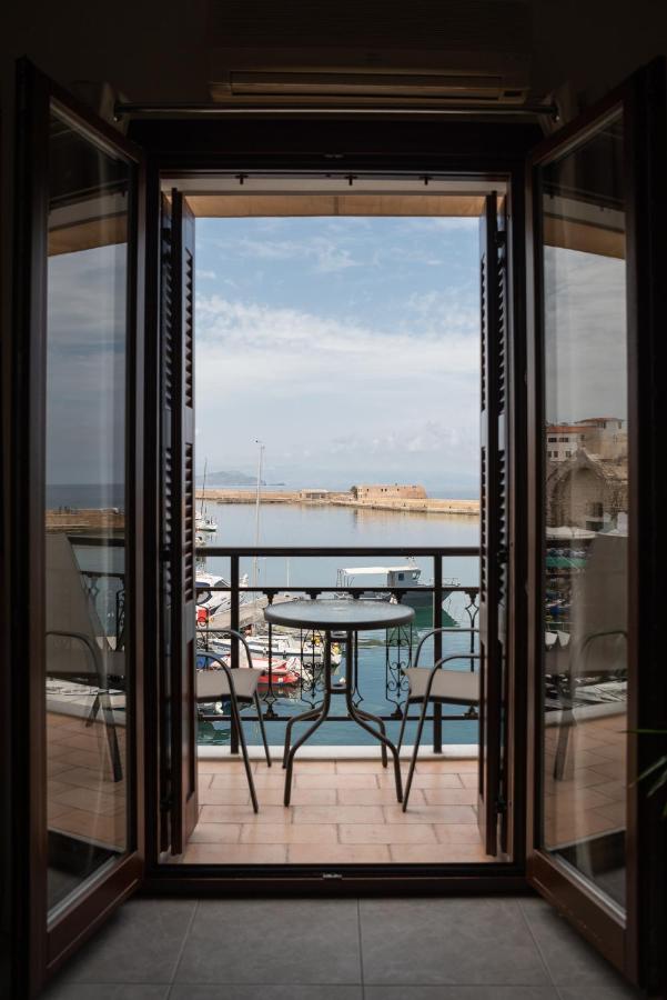 Destino Home Overlooking The Venetian Port Of Chania Chania  Buitenkant foto