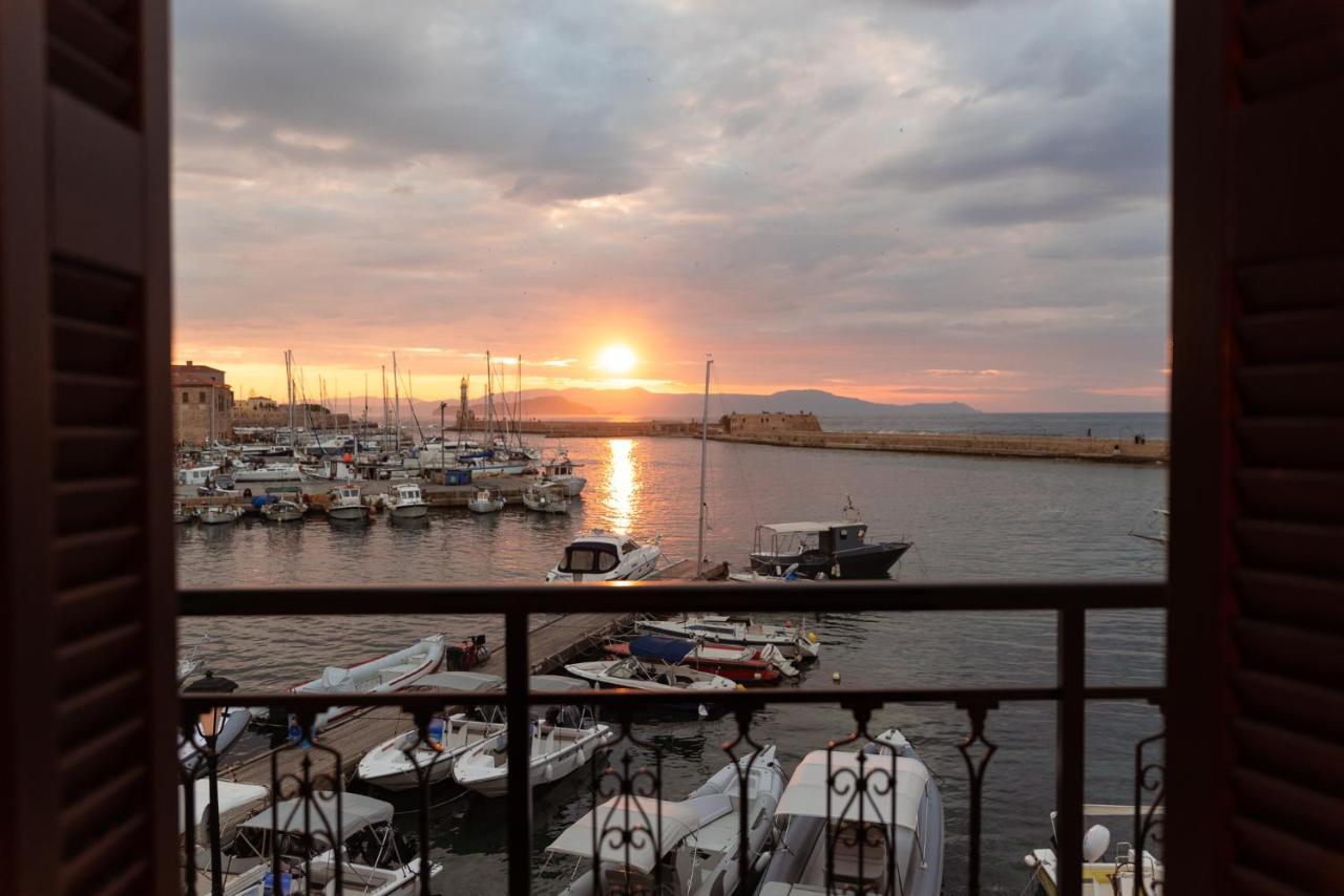 Destino Home Overlooking The Venetian Port Of Chania Chania  Buitenkant foto