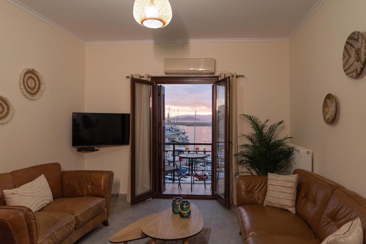 Destino Home Overlooking The Venetian Port Of Chania Chania  Buitenkant foto