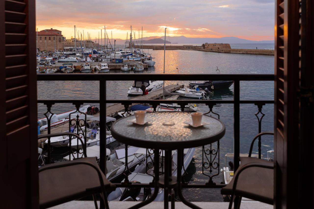 Destino Home Overlooking The Venetian Port Of Chania Chania  Buitenkant foto