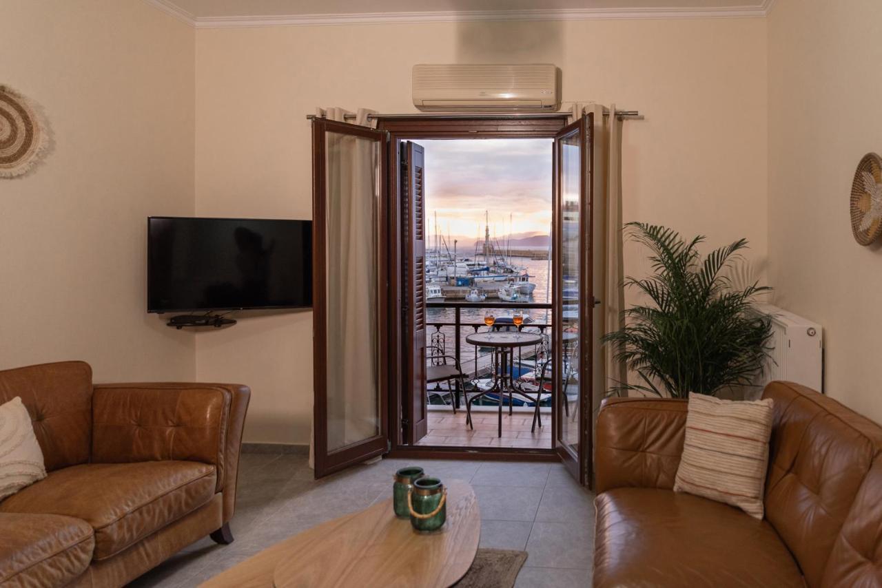 Destino Home Overlooking The Venetian Port Of Chania Chania  Buitenkant foto