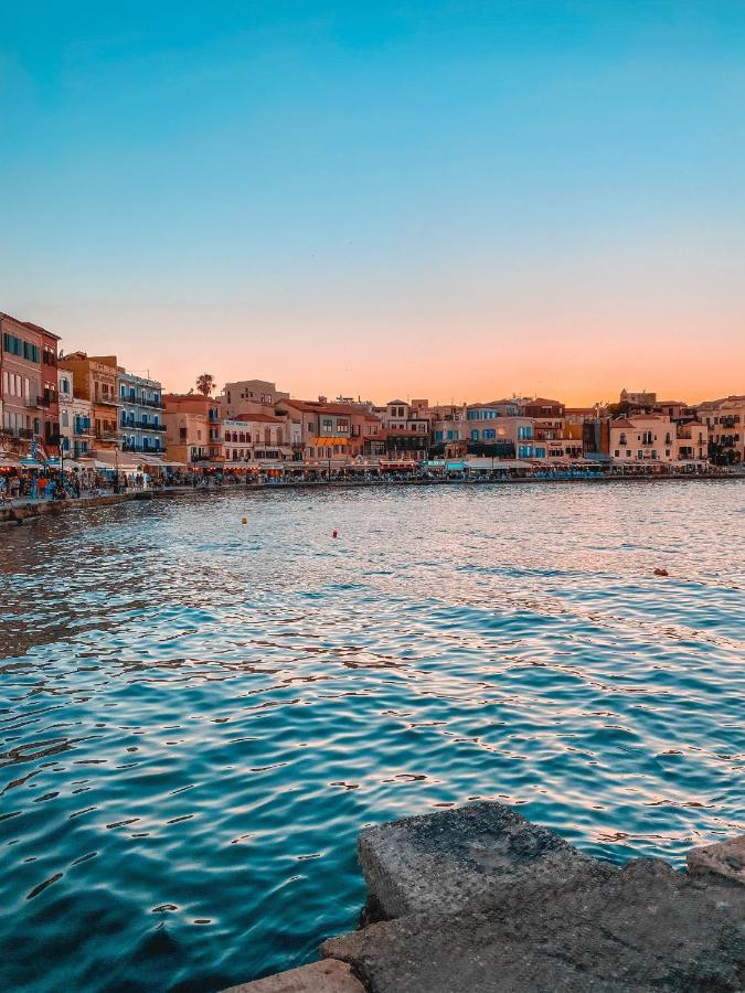 Destino Home Overlooking The Venetian Port Of Chania Chania  Buitenkant foto