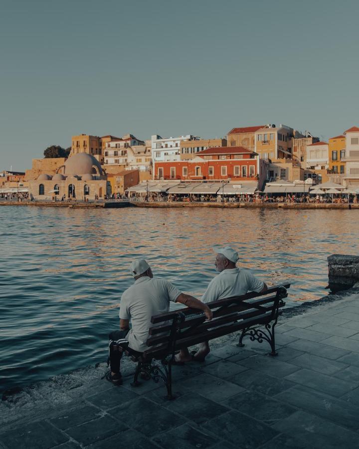 Destino Home Overlooking The Venetian Port Of Chania Chania  Buitenkant foto