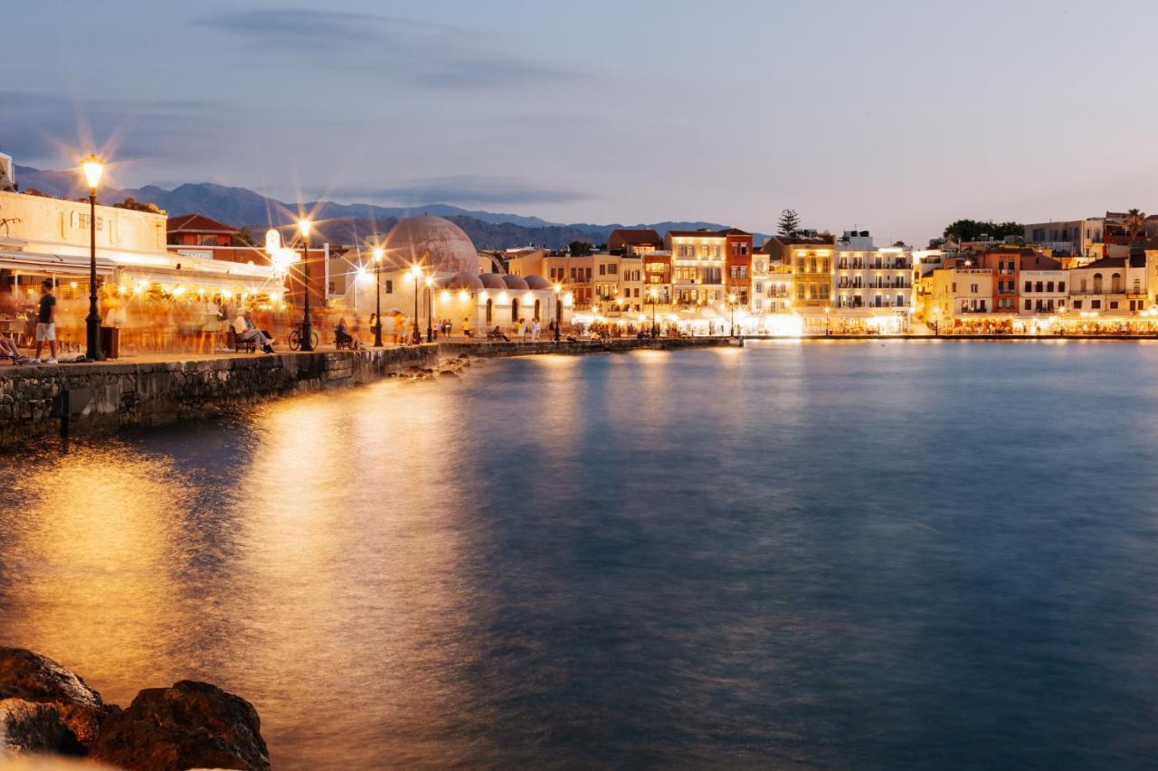Destino Home Overlooking The Venetian Port Of Chania Chania  Buitenkant foto