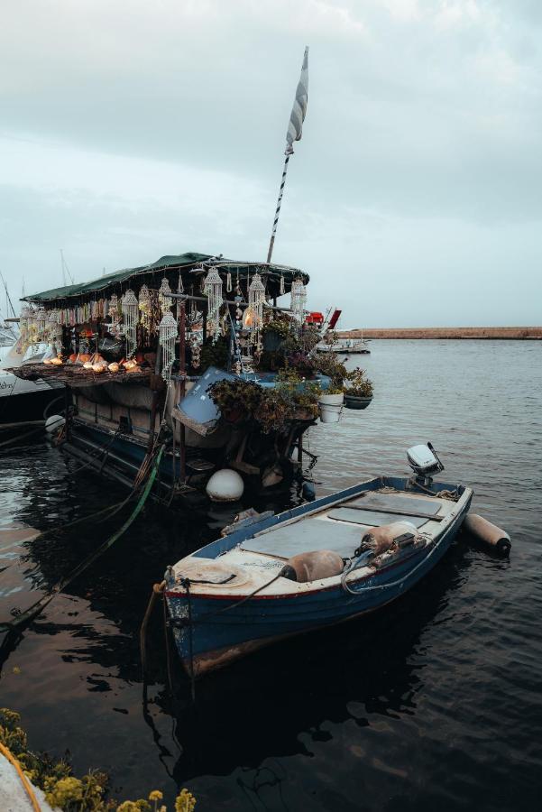 Destino Home Overlooking The Venetian Port Of Chania Chania  Buitenkant foto